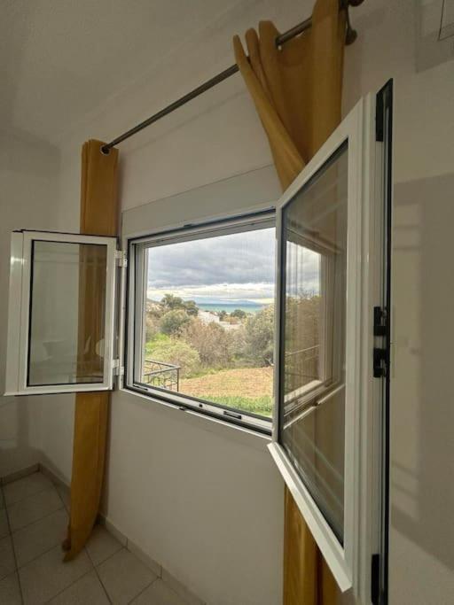 Muses_Calliope, Chios Karfas Exterior foto
